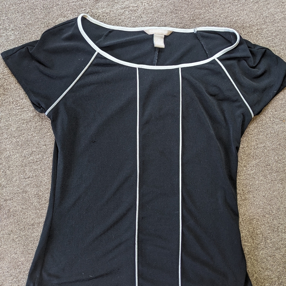 XS black and white Banana Republic shirt